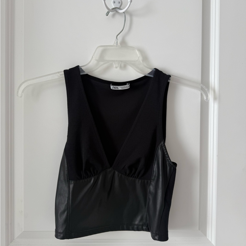 Zara Black V-Neck Crop Top